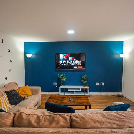 Private And Spacious 2 Bedroom House - Free Parking! Cardiff Eksteriør bilde