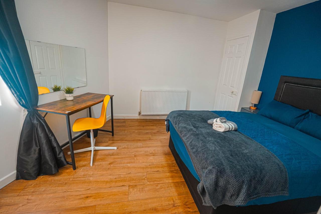 Private And Spacious 2 Bedroom House - Free Parking! Cardiff Eksteriør bilde