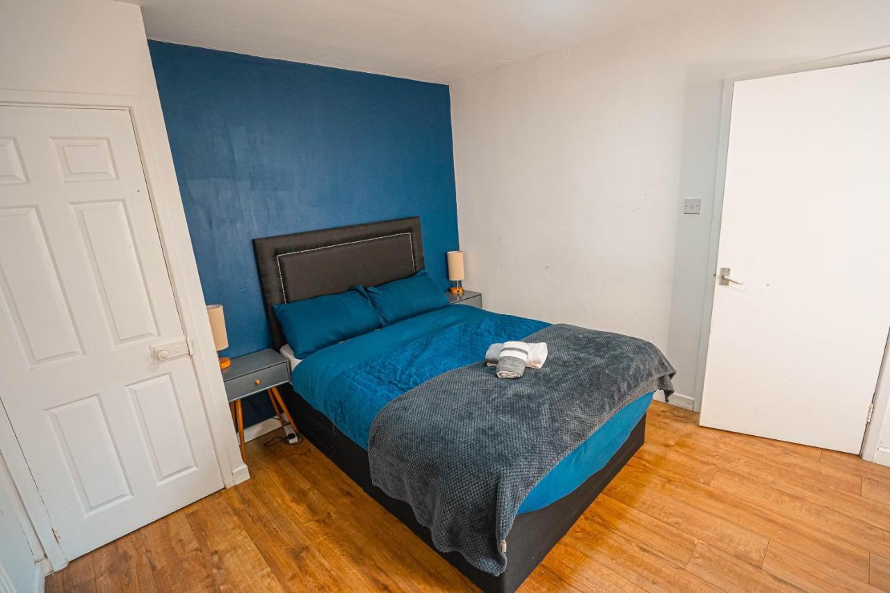 Private And Spacious 2 Bedroom House - Free Parking! Cardiff Eksteriør bilde