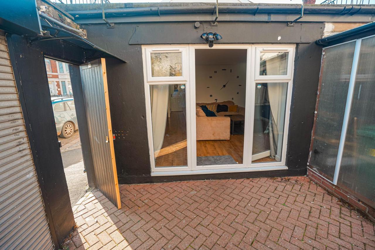 Private And Spacious 2 Bedroom House - Free Parking! Cardiff Eksteriør bilde