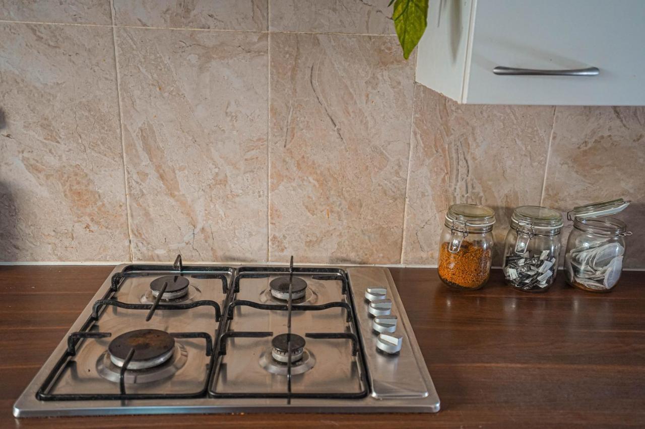 Private And Spacious 2 Bedroom House - Free Parking! Cardiff Eksteriør bilde
