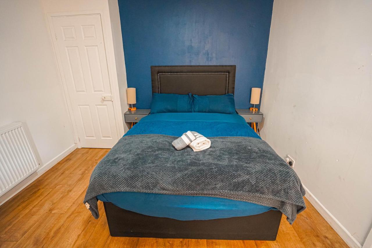Private And Spacious 2 Bedroom House - Free Parking! Cardiff Eksteriør bilde